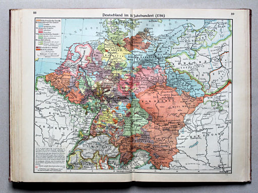 Putzgers Historischer Schul-Atlas, Große Ausgabe, 1934
88.89. Deutschland im 18. Jahrhundert (1786)