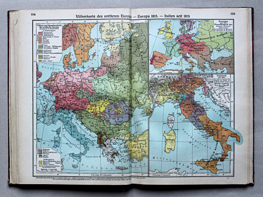 Putzgers Historischer Schul-Atlas, Große Ausgabe, 1934
104.105. Völkerkarte des mittleren Europa – Europa 1815 – Italien seit 1815