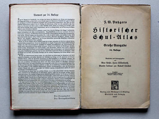Putzgers Historischer Schul-Atlas, Große Ausgabe, 1937
Schutblad voorin met voorwoord, titelpagina / Front endpaper with preface, title page