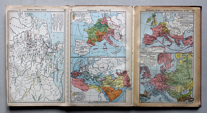 Putzgers Historischer Schul-Atlas, Große Ausgabe, 1937
50. Frankenreich – Kalifat um 750
51. Christentum bis 814 – Bevölkerung Mitteleuropas um 900