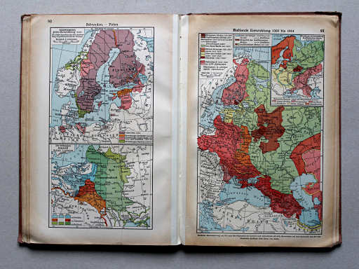 Putzgers Historischer Schul-Atlas, Große Ausgabe, 1937
90. Schweden – Polen
91. Rußlands Entwicklung 1300 bis 1914