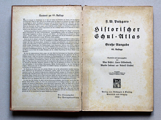 Putzgers Historischer Schul-Atlas, Große Ausgabe, 1942 (60.)
Schutblad voorin met voorwoord, titelpagina / Front endpaper with preface, title page