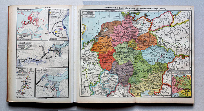 Putzgers Historischer Schul-Atlas, Große Ausgabe, 1942 (60.)
54. Wikinger und Haithabu
55.56. Deutschland z. Z. der sächsischen und fränkischen Könige (Kaiser)