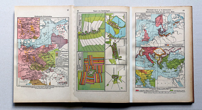 Putzgers Historischer Schul-Atlas, Große Ausgabe, 1942 (60.)
57. Ostdeutsche Kolonisation
59. Dänemark im 11. und 13. Jahrhundert – Oströmisches Reich zur Zeit seiner Blüte
