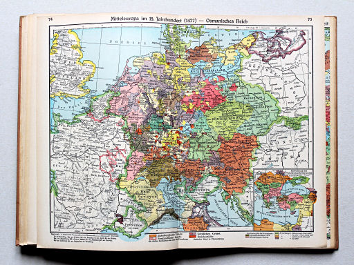 Putzgers Historischer Schul-Atlas, Große Ausgabe, 1942 (60.)
74.75. Mitteleuropa im 15. Jahrhundert (1477) – Osmanisches Reich
